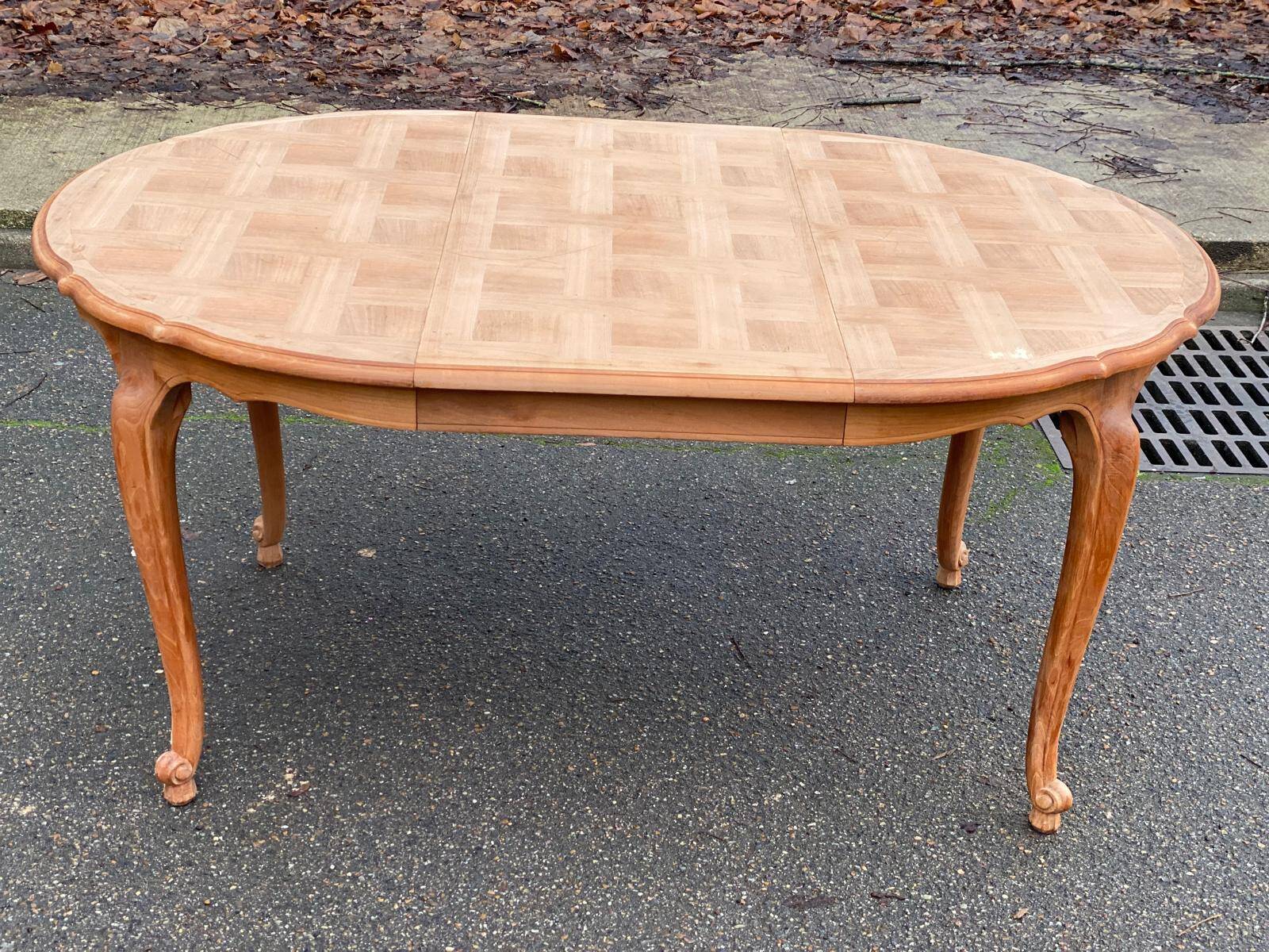Renovated Louis XV dining table in cherry wood from the 20th century, 210cm.