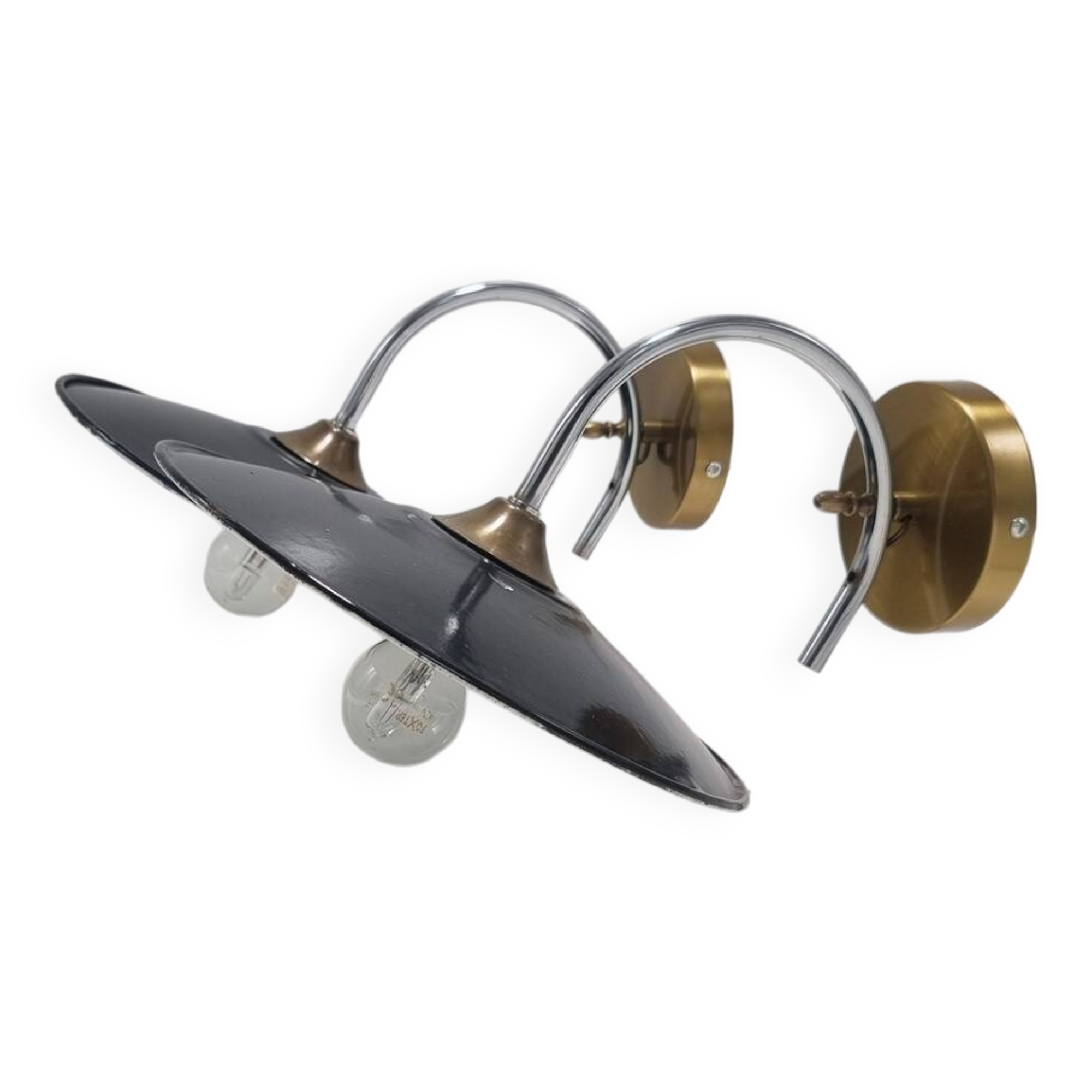 Wall lights in enamelled sheet metal