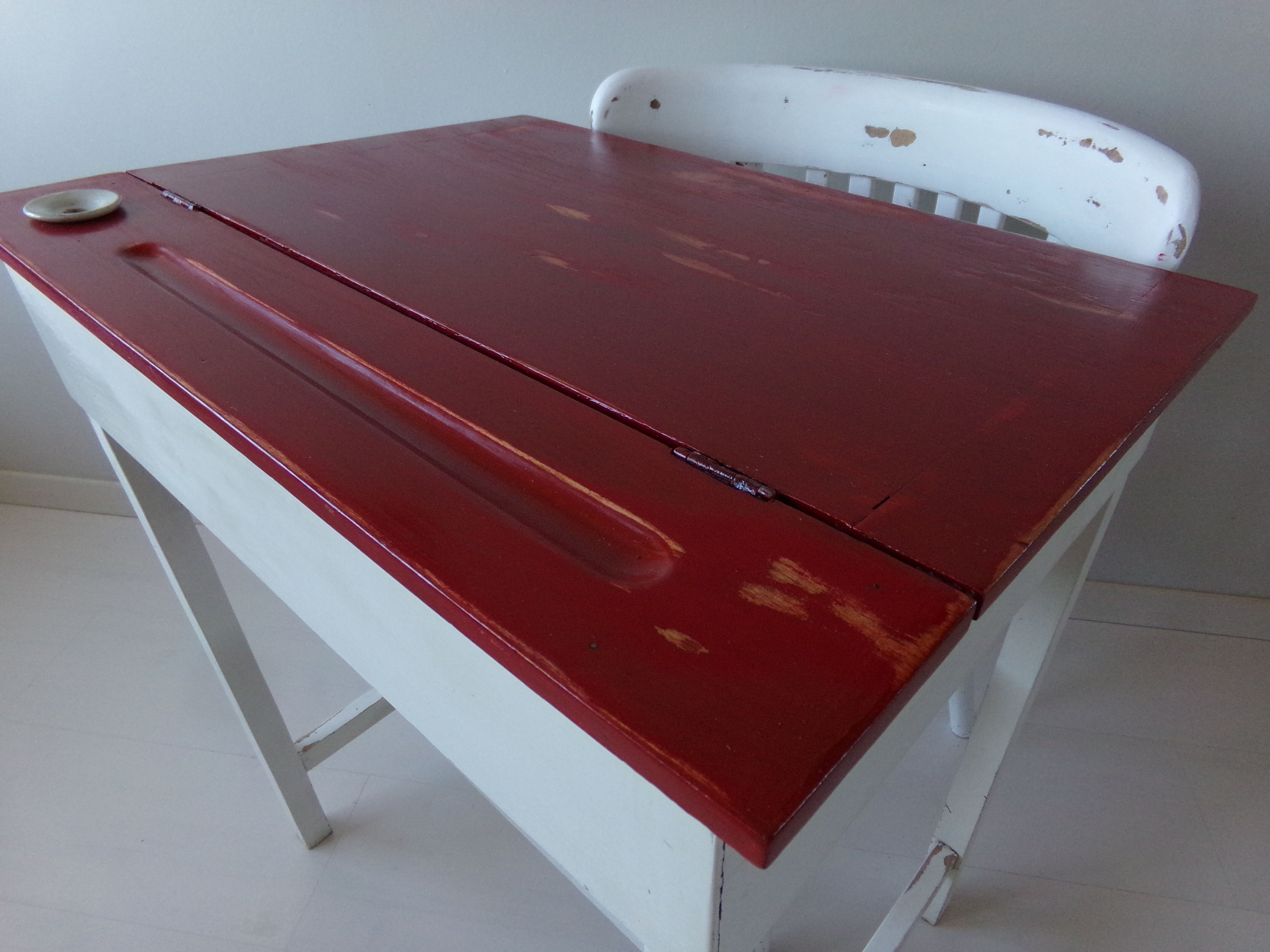 Children's desk with chair