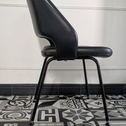 Pair of vintage 1970s armchairs/chairs in Italian Saarinen style.
