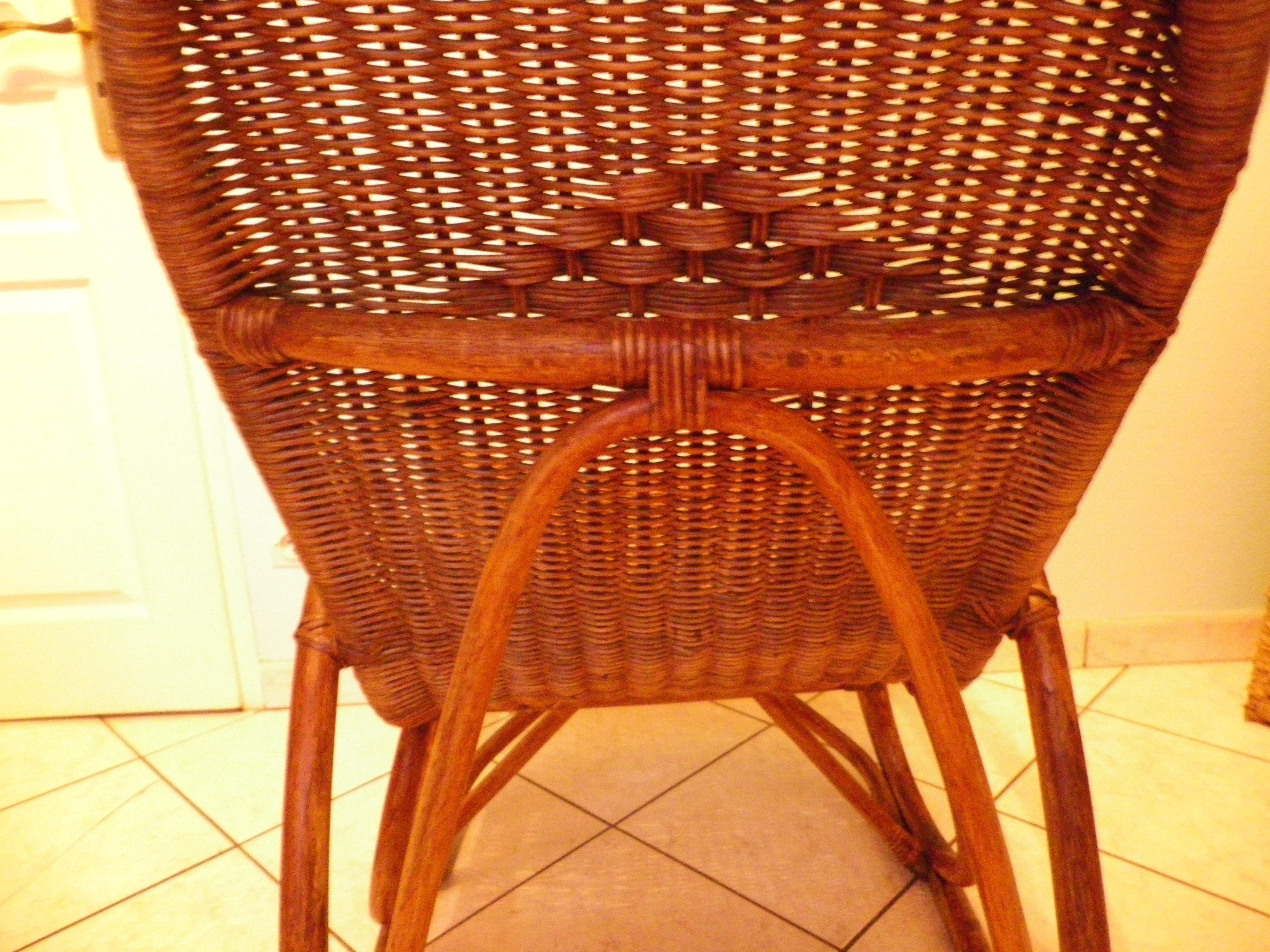 Rocking chair from the 70s in rattan and wicker