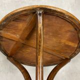 Pedestal table