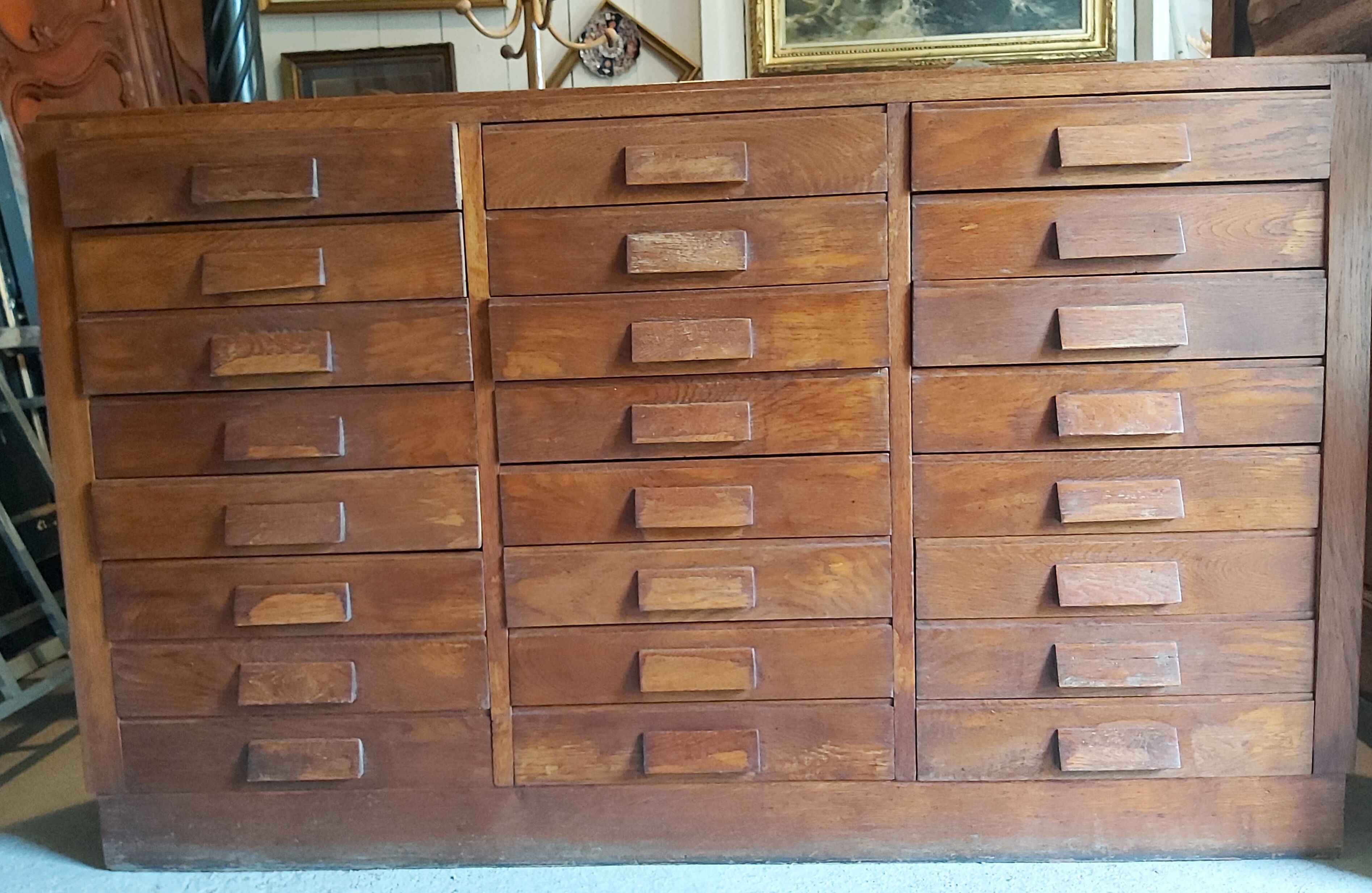 Loom cabinet, 24 drawers