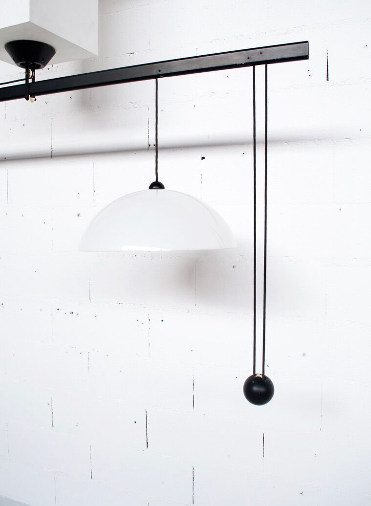 Flexible sconce the Impiccato Vico Magistretti Artemide Milan