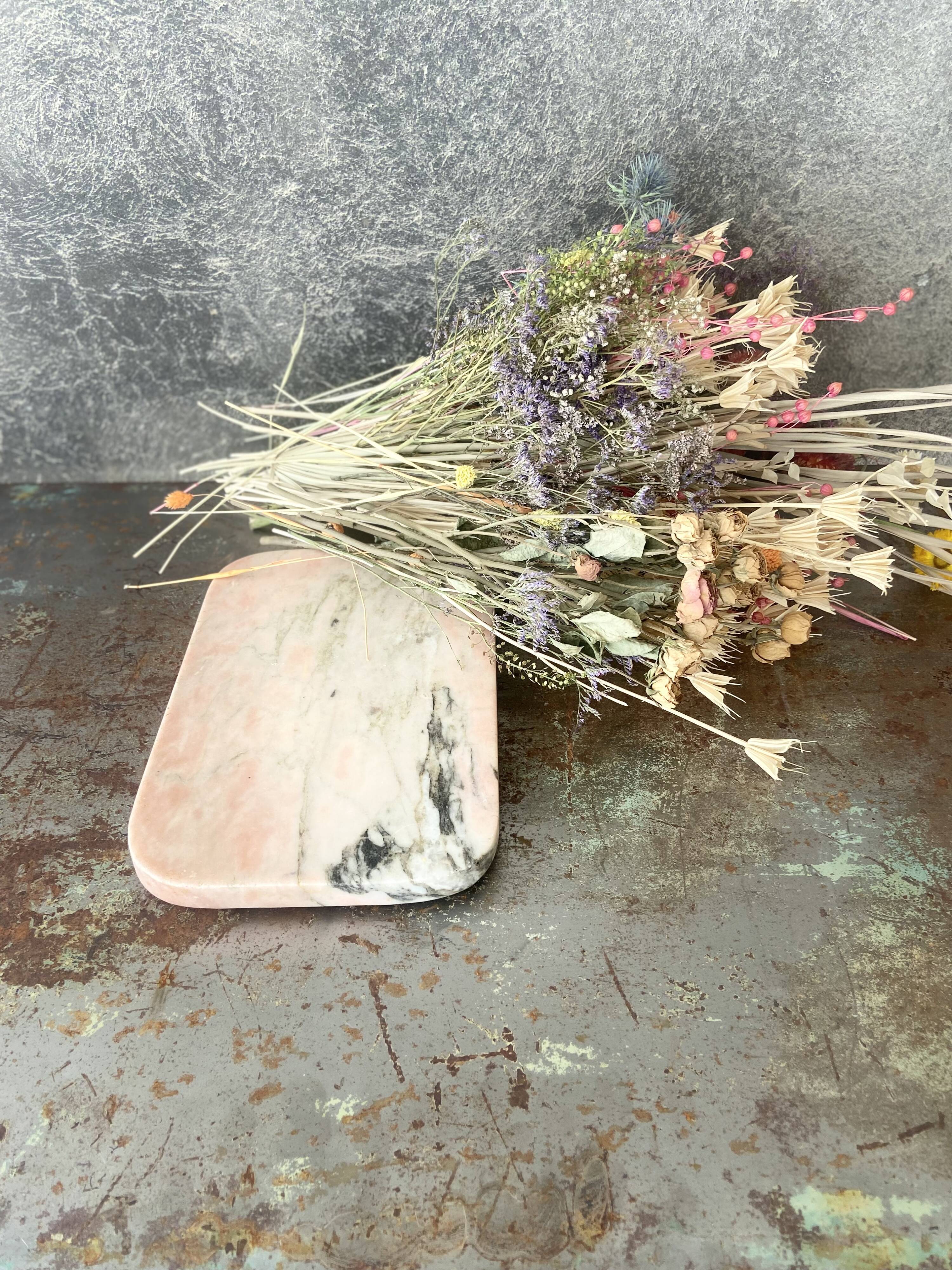Cutting board in pink natural marble