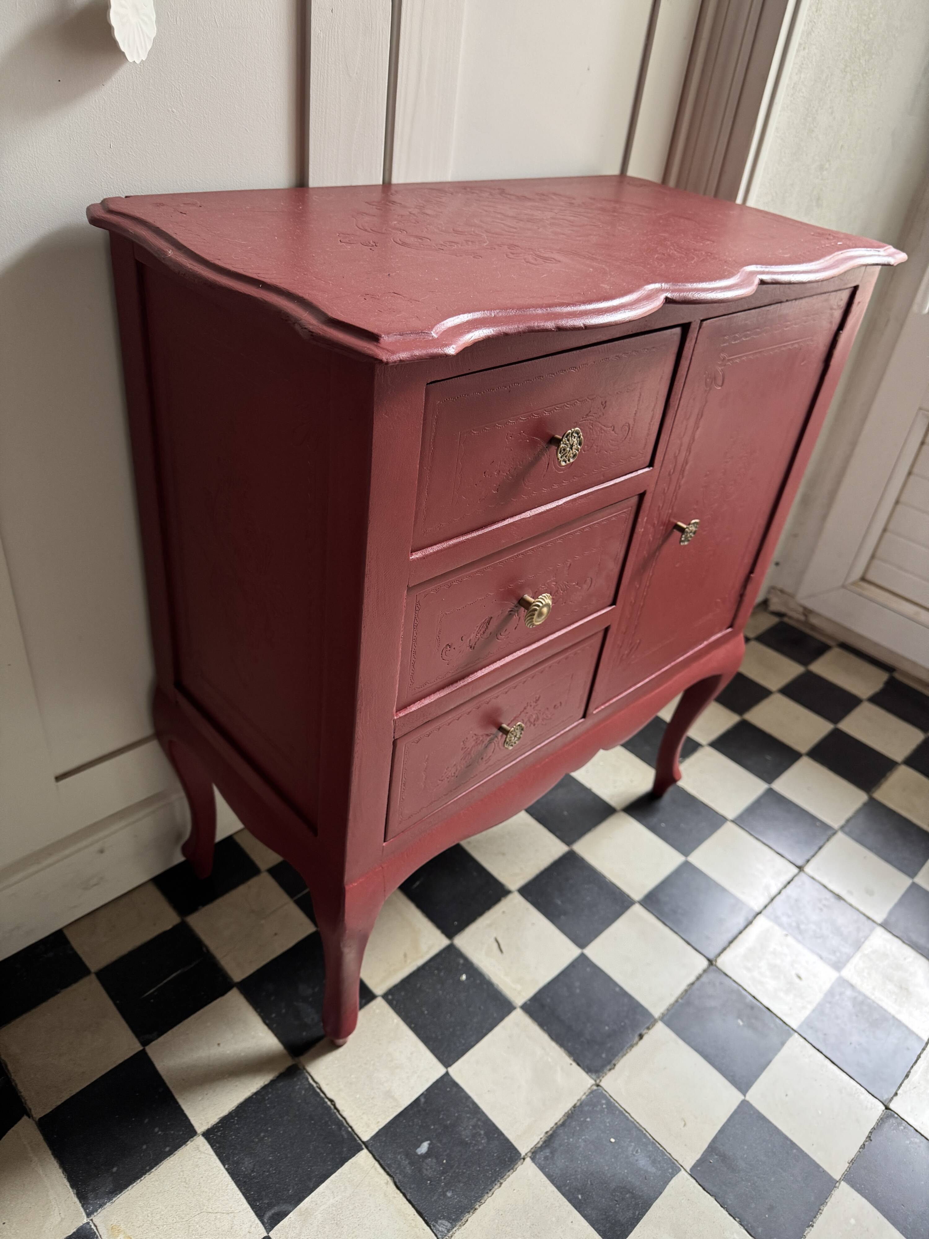 Relief storage furniture