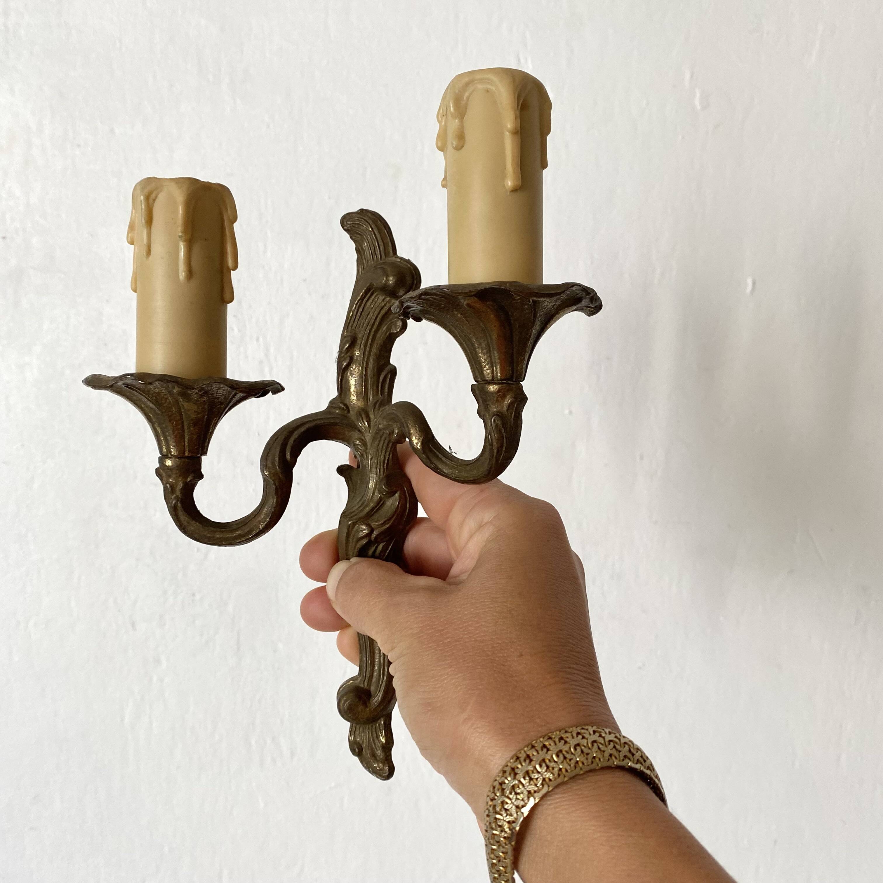 Pair of rocaille style wall lights