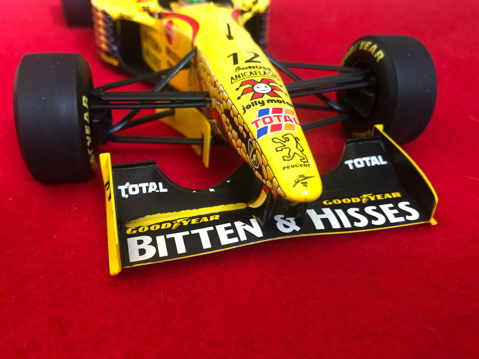 Jordan 197 peugeot (1997) 1/18 paul's model art minichamps