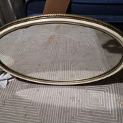 Ancien miroir ovale guilloché doré et peint