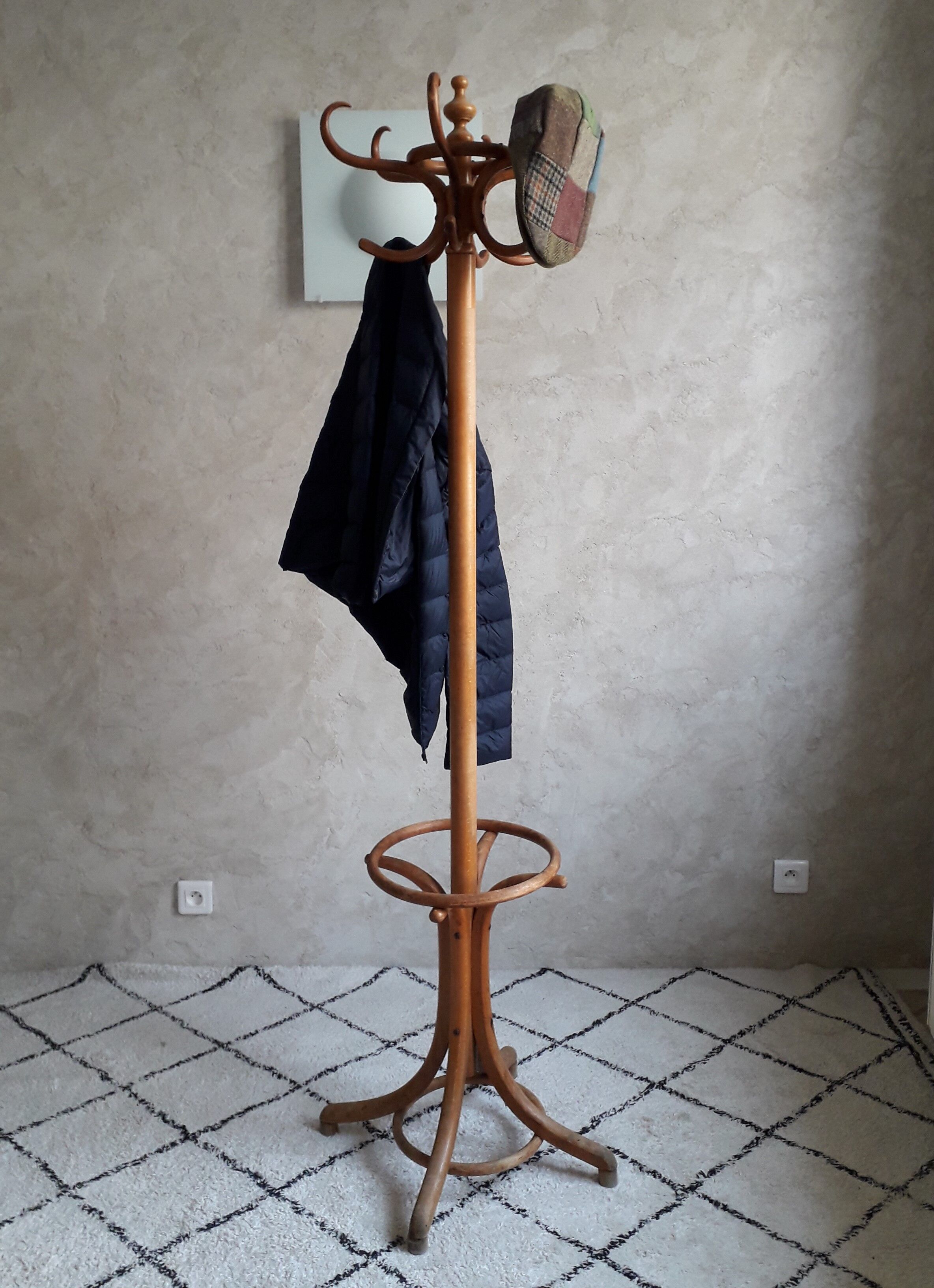 Fischel parrot coat hanger early 20th