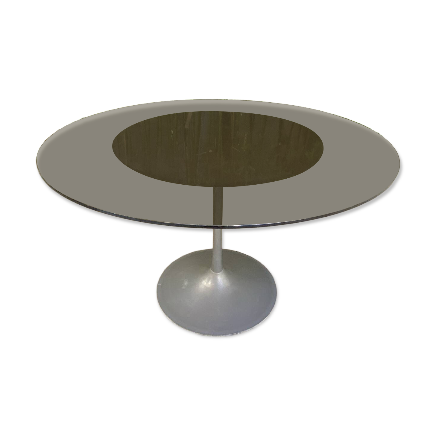 Tulip table