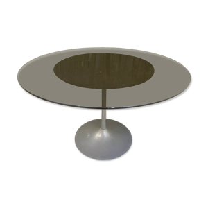 Table pied tulipe