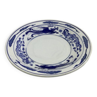 Large Chinese porcelain dish