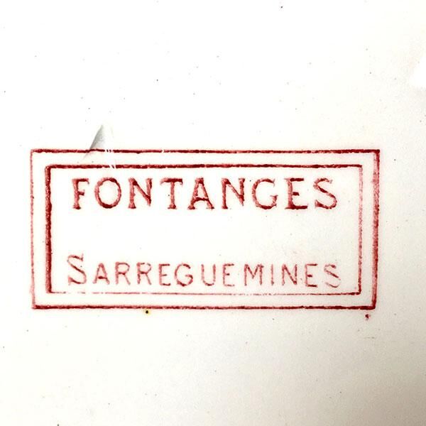 Red flowered ceramic hollow plate lot