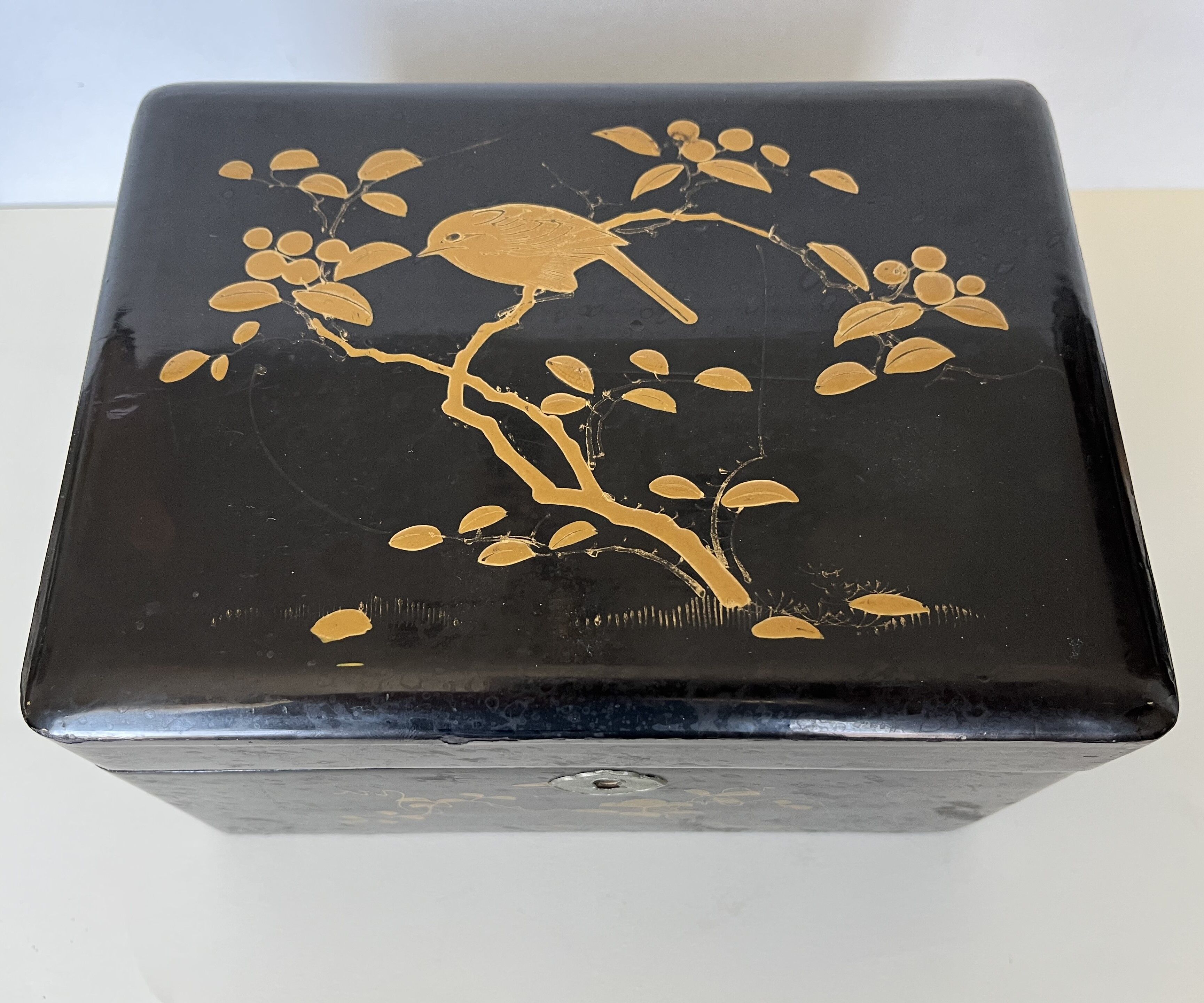 Lacquered wooden jewelry box