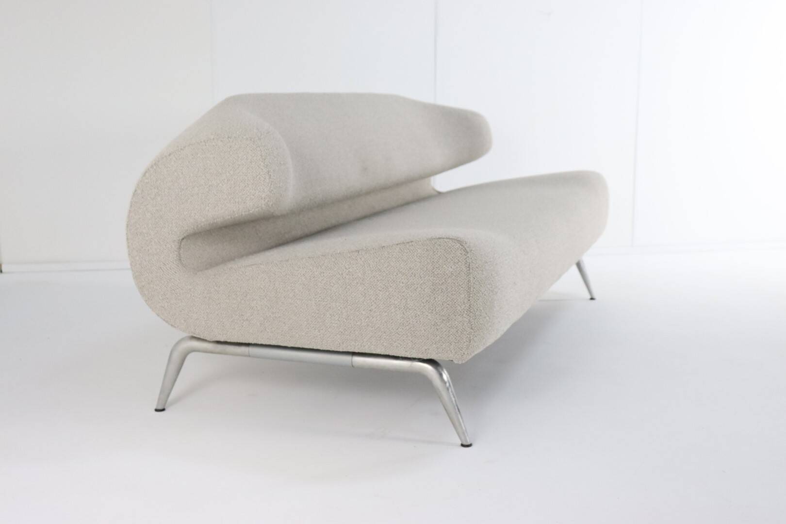 Banque Artifort Bird de Michael van der Kley