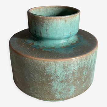 Reactive glacure green vase