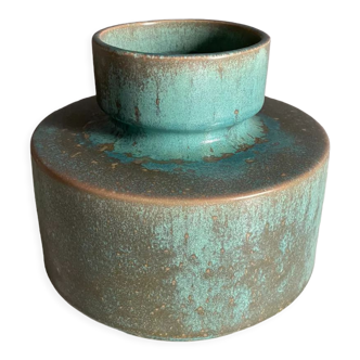 Reactive glacure green vase