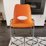 Bucket chair vintage English design, 70s