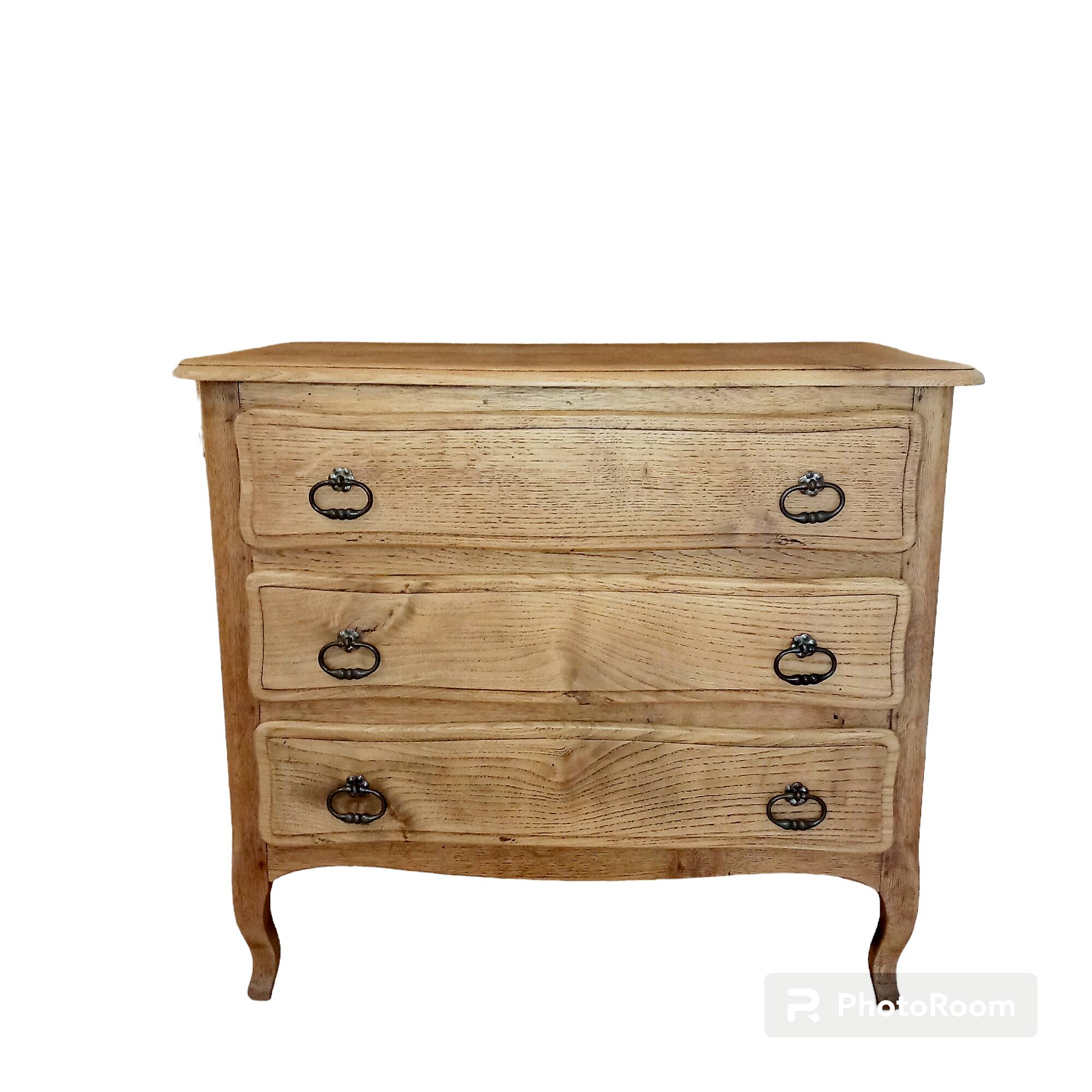 Restored oak chest of drawers