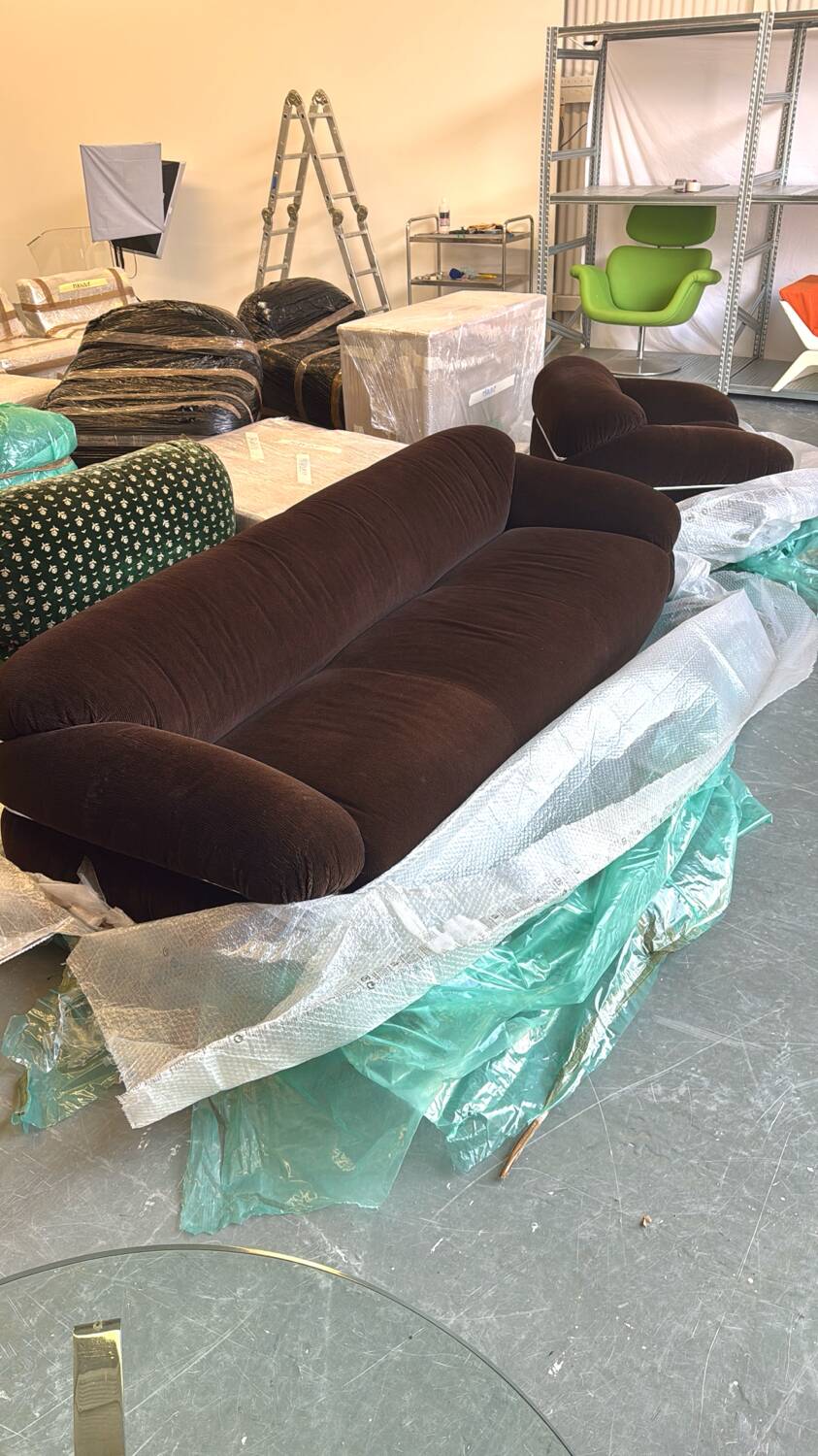 Dark brown vintage Sesann sofa Gianfranco Frattini for Cassina