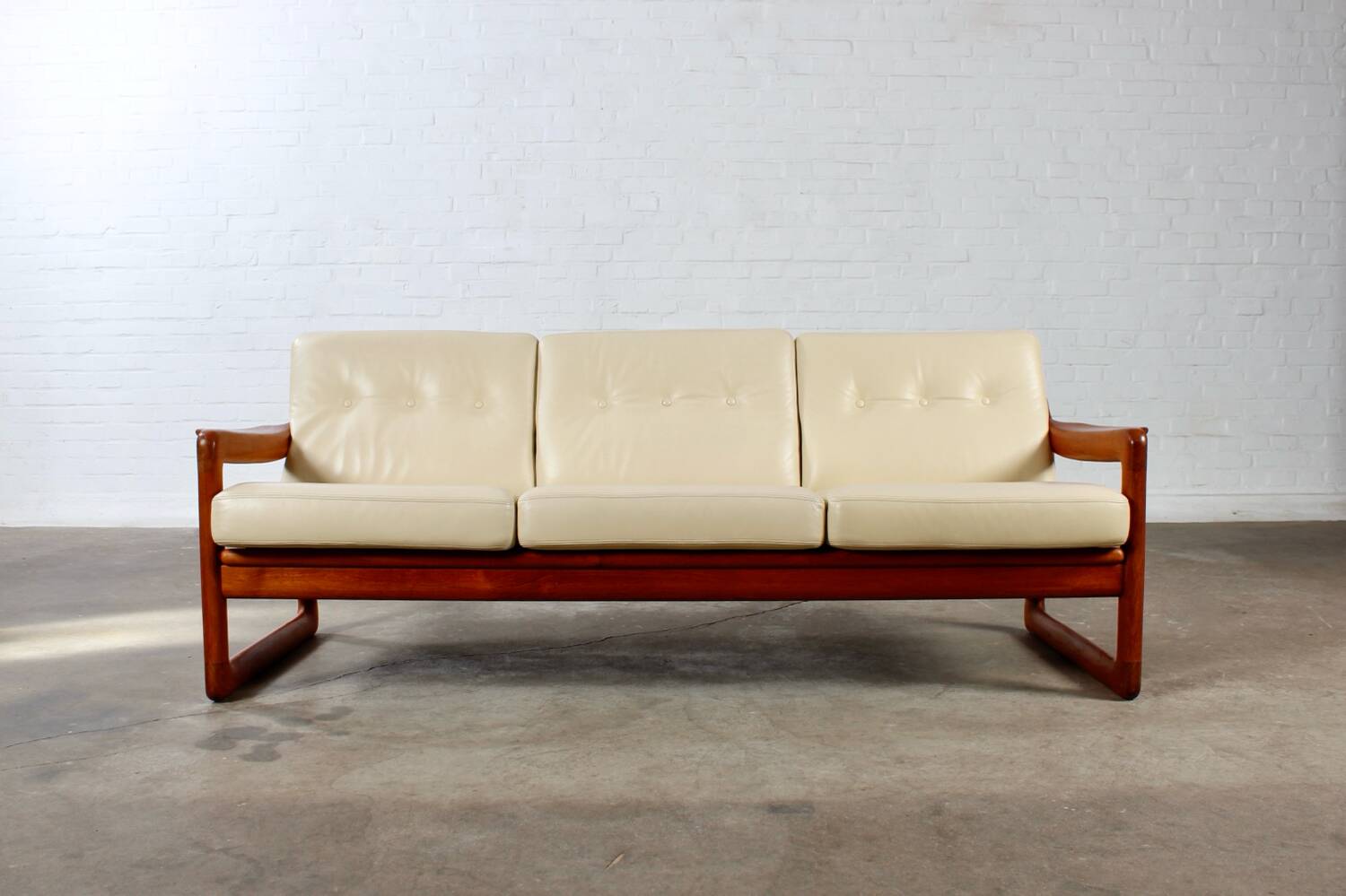 Canapé 3 places vintage en teck, design danois du milieu du siècle, style scandinave des années 70