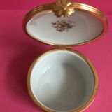 Porcelain box