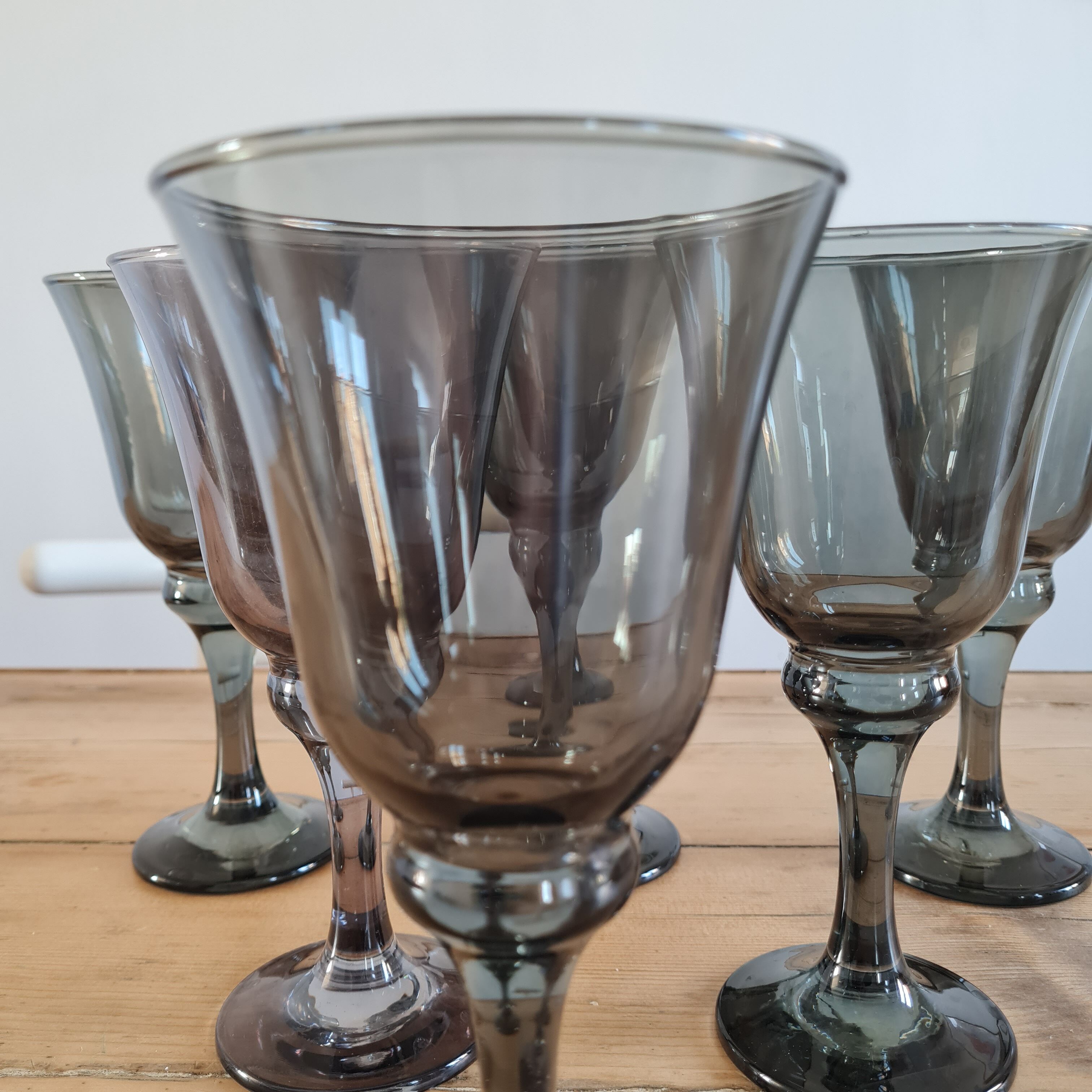 Service of 7 wine glasses