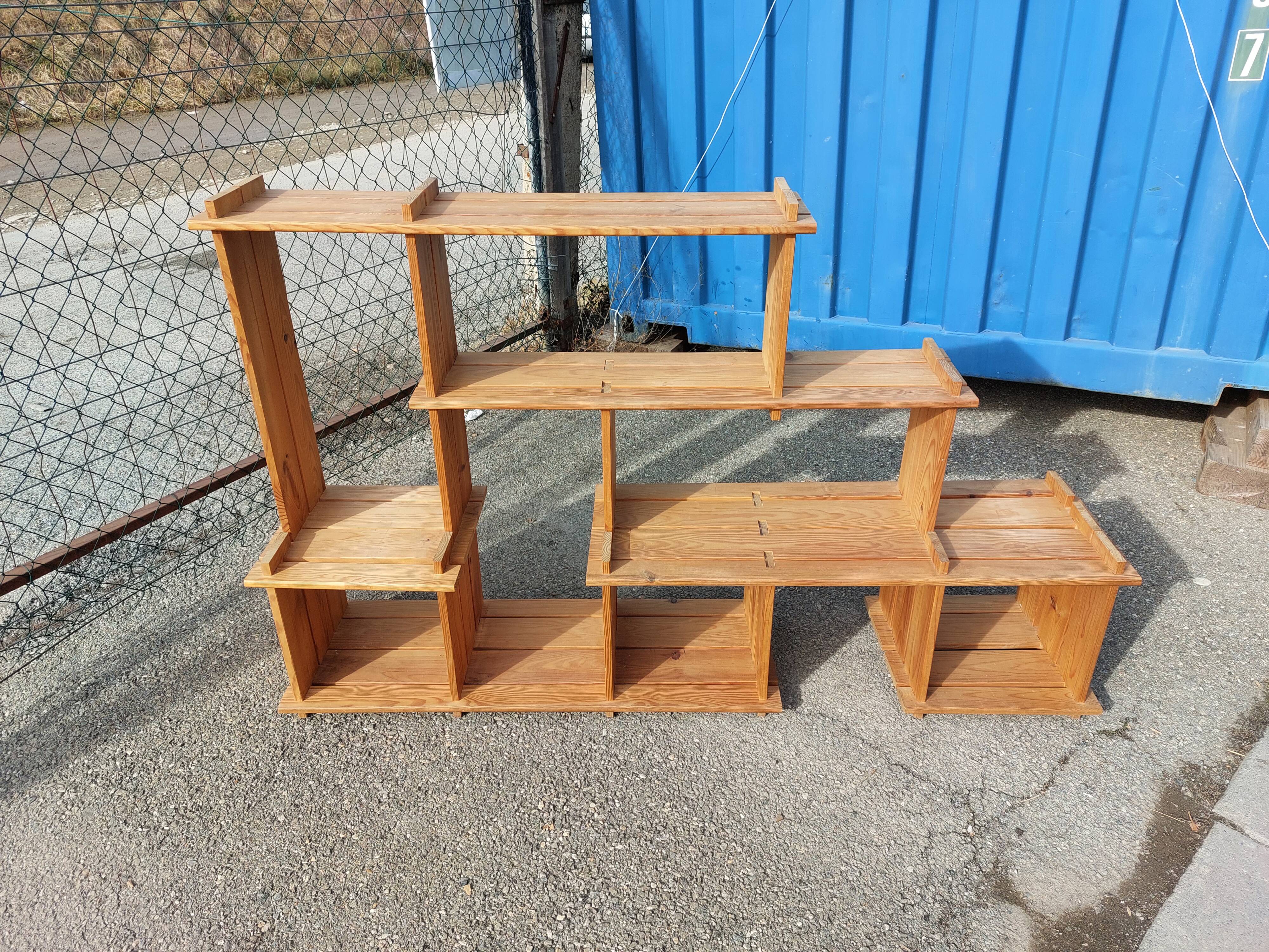 Vintage library and staircase shelf in solid pine - 1980s