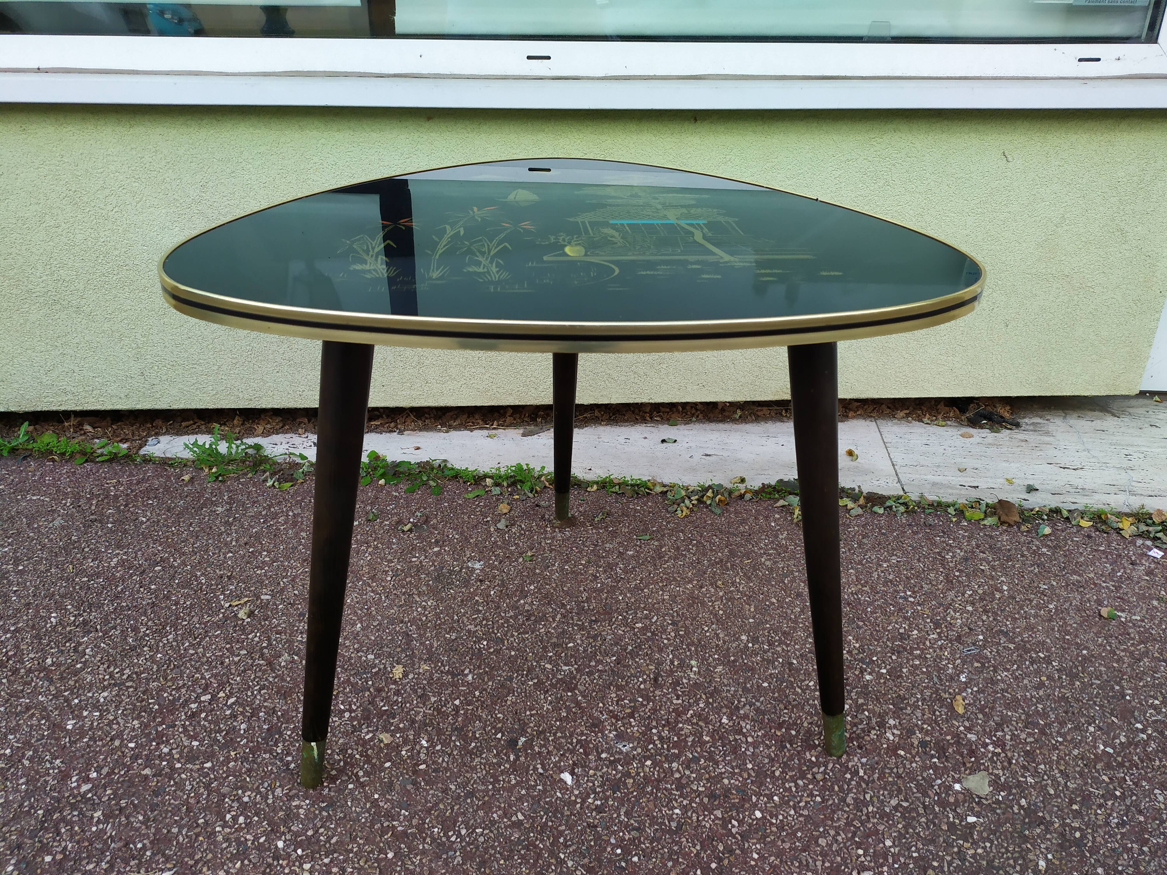 Coffee table formica vintage chinese tripod décor