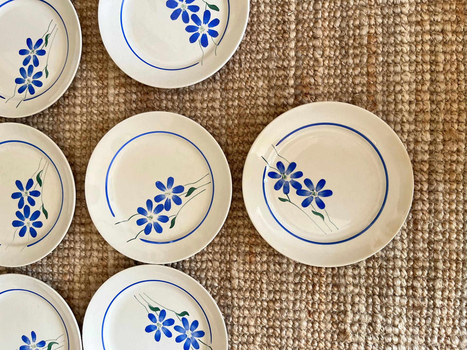7 dinner plates