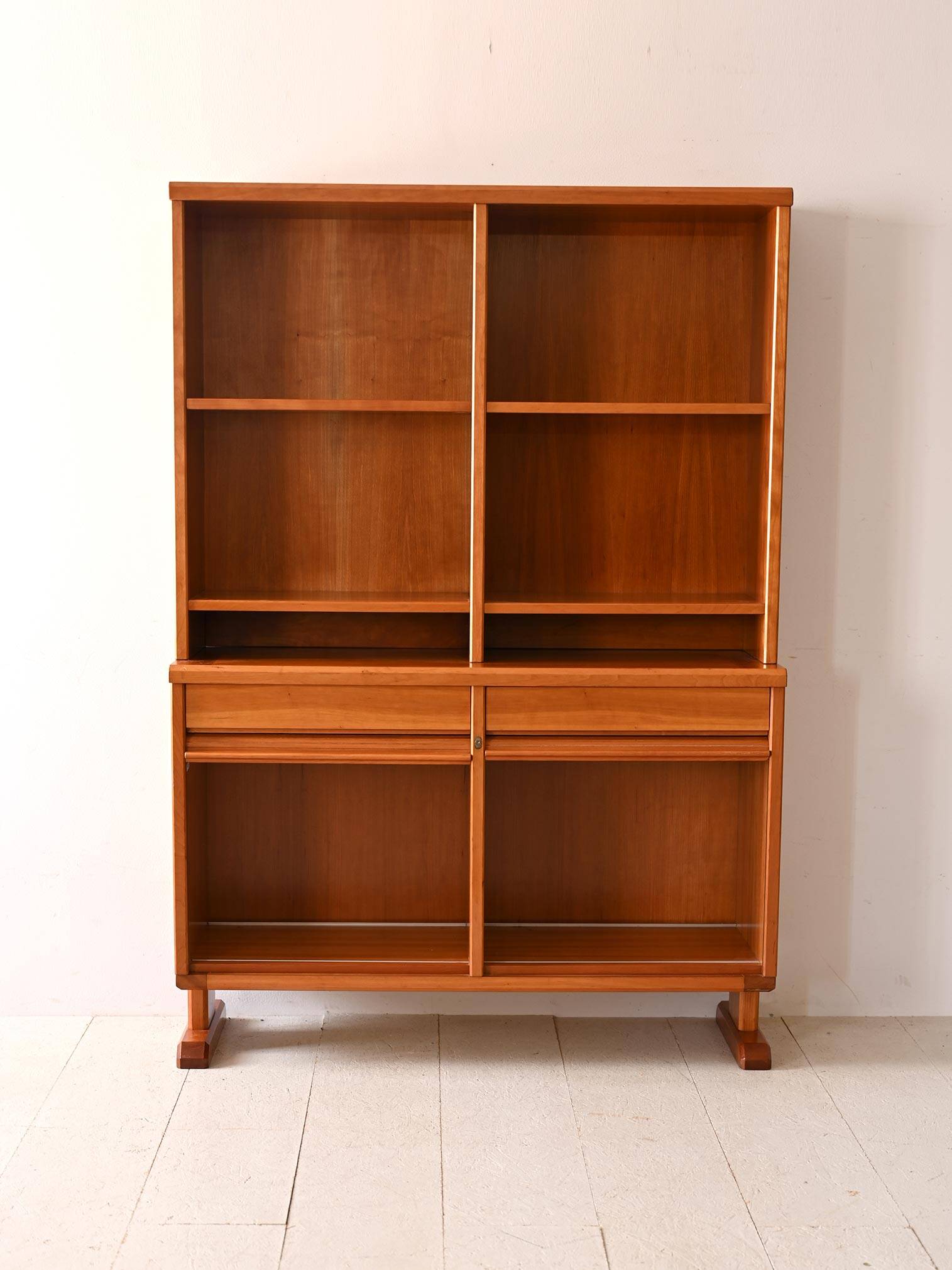 Meuble bibliothèque scandinave