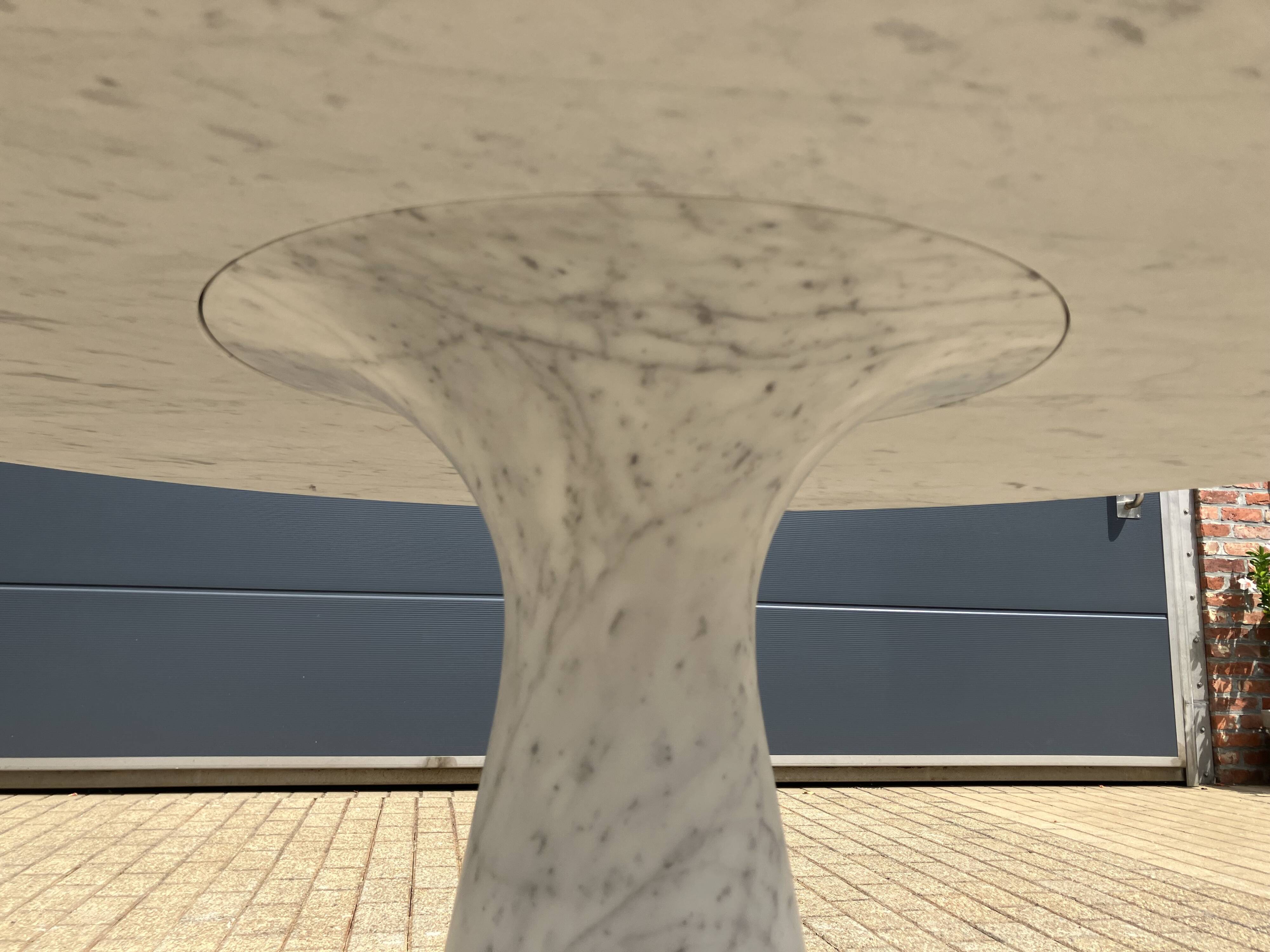 Angelo Mangiarotti M1 eettafel Skipper Carrara marmer 130cm