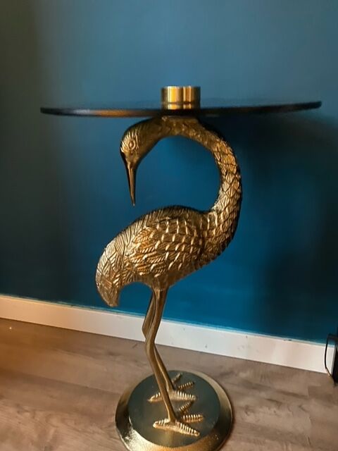 Round side table with golden crane