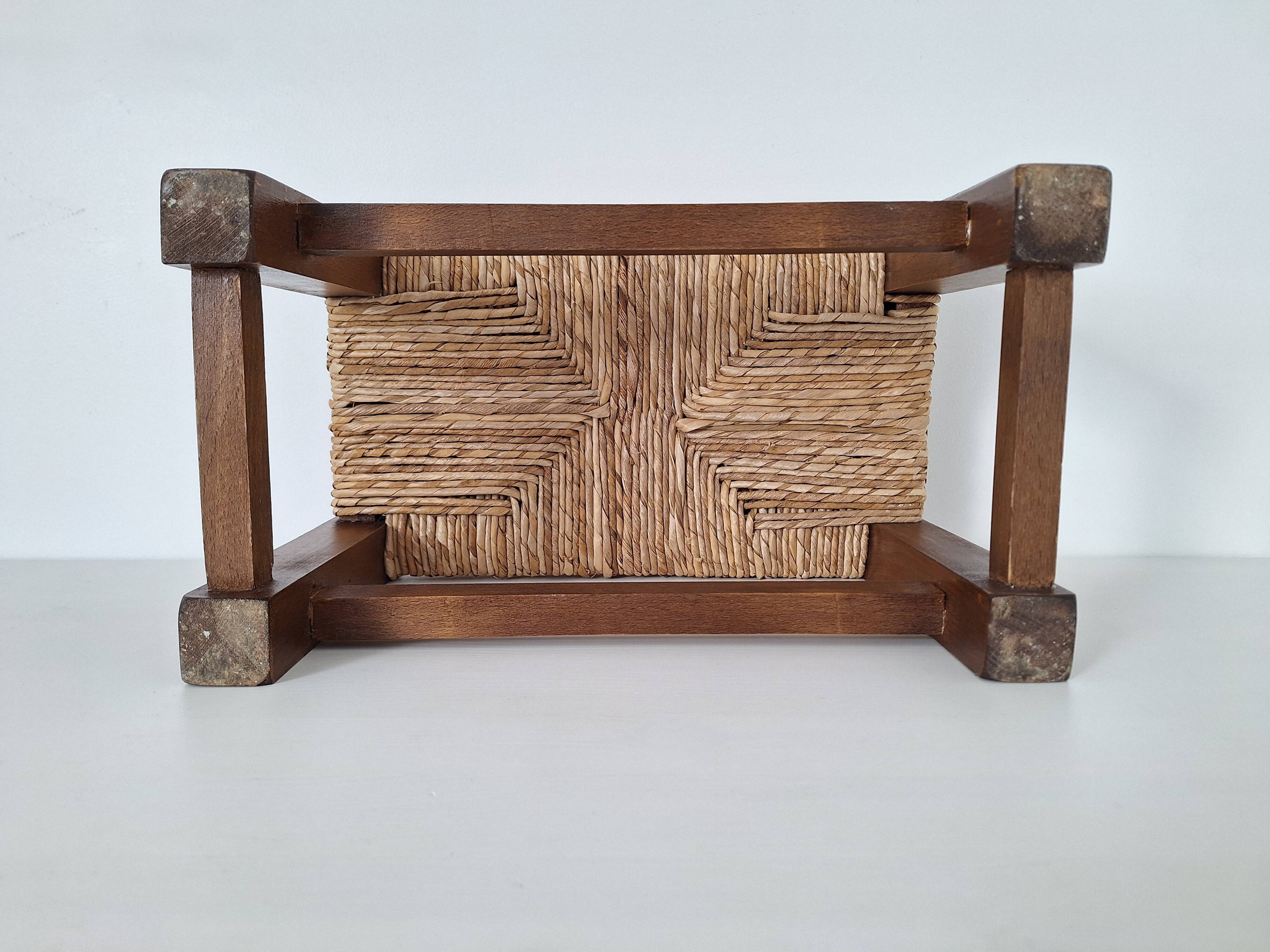 Marche pied / Tabouret en bois et paille