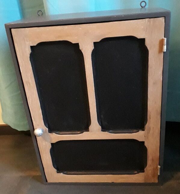 Old paris to suspend locker