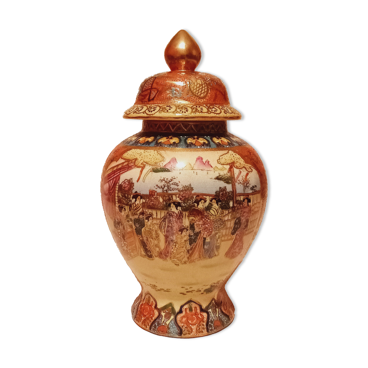 Chinese porcelain vase with lid