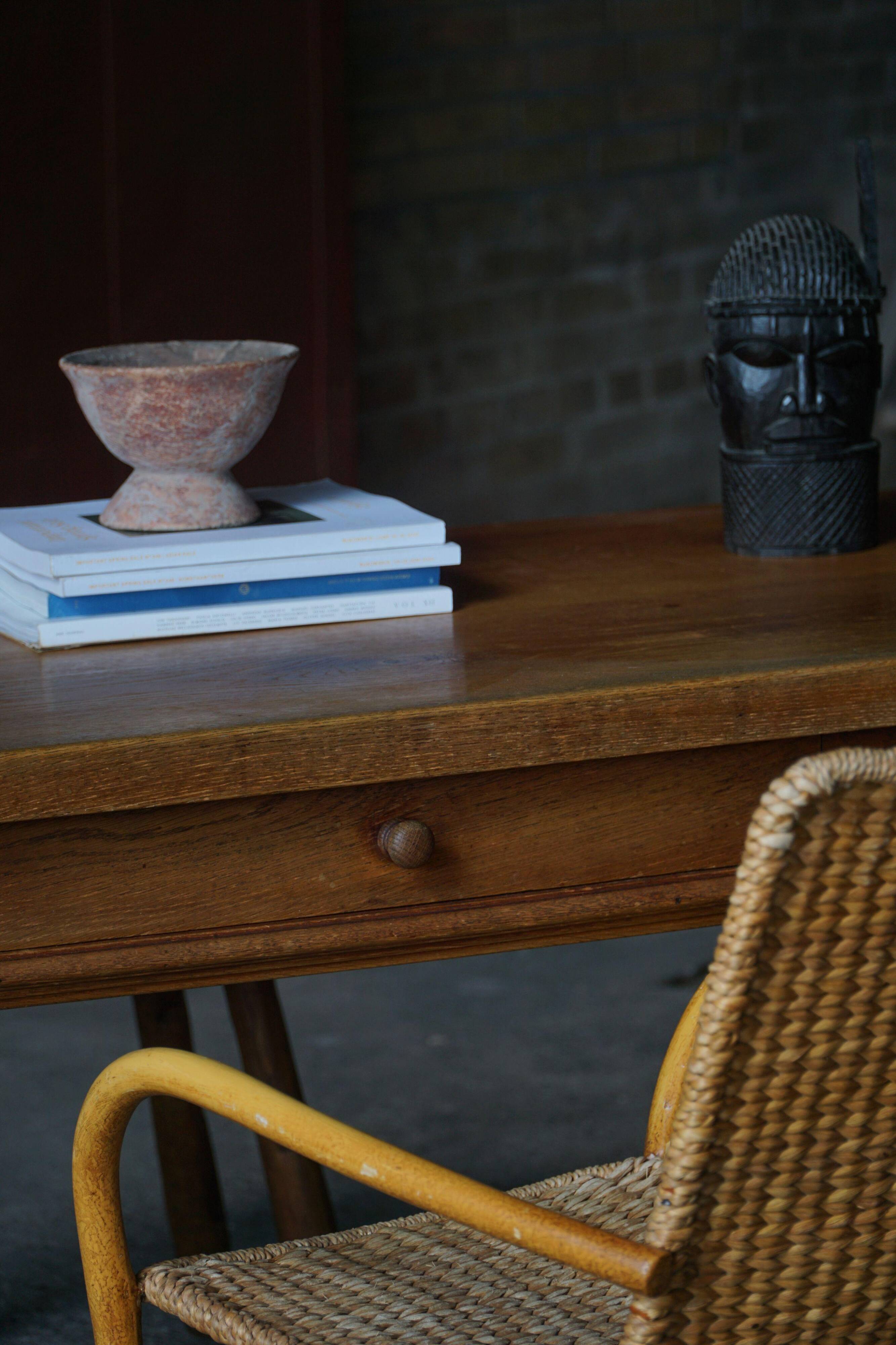 Baroque writing desk from the 1920s in solid oak, by a Danish cabinetmaker.