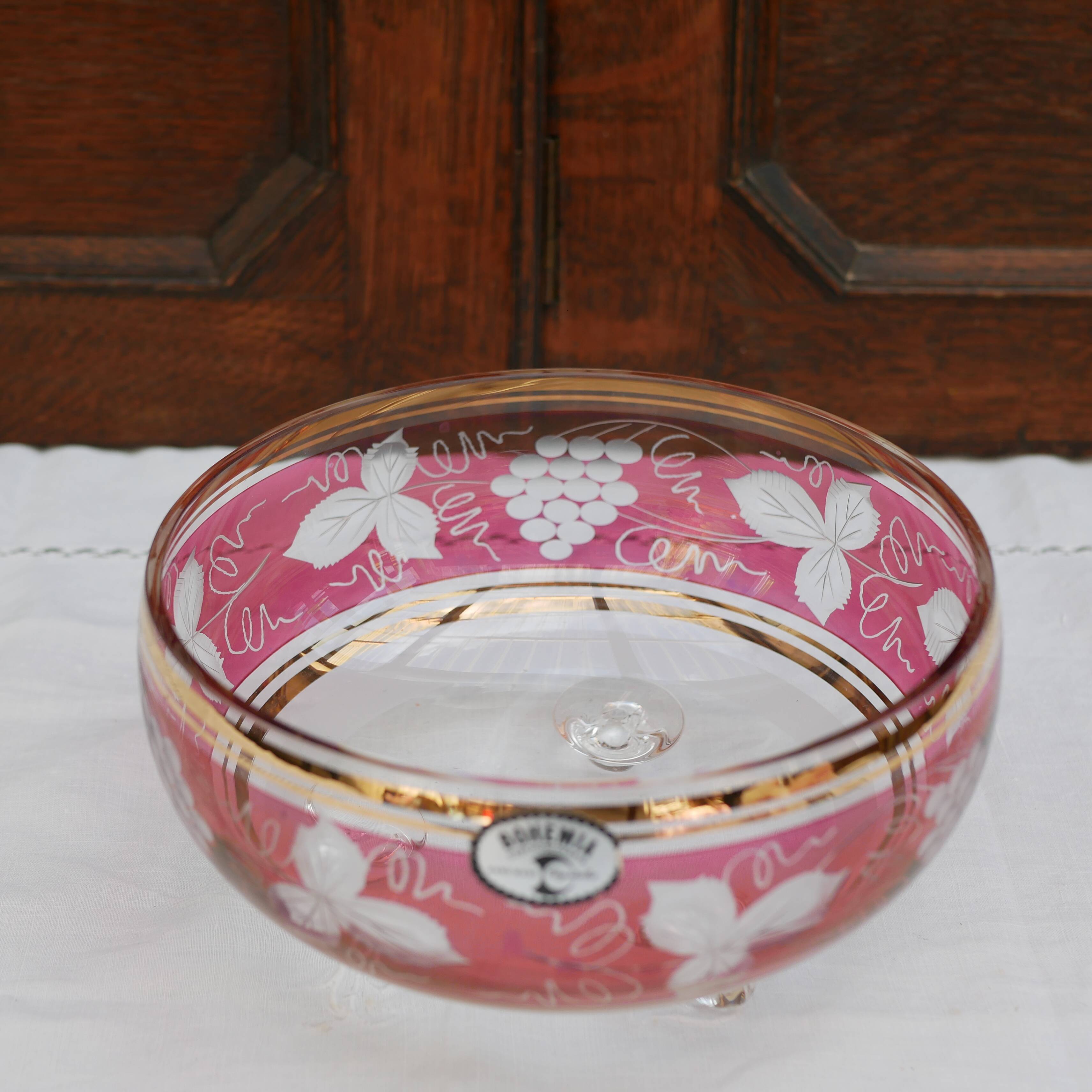 Bavarian crystal fruit bowl with engraved vine leaf motif