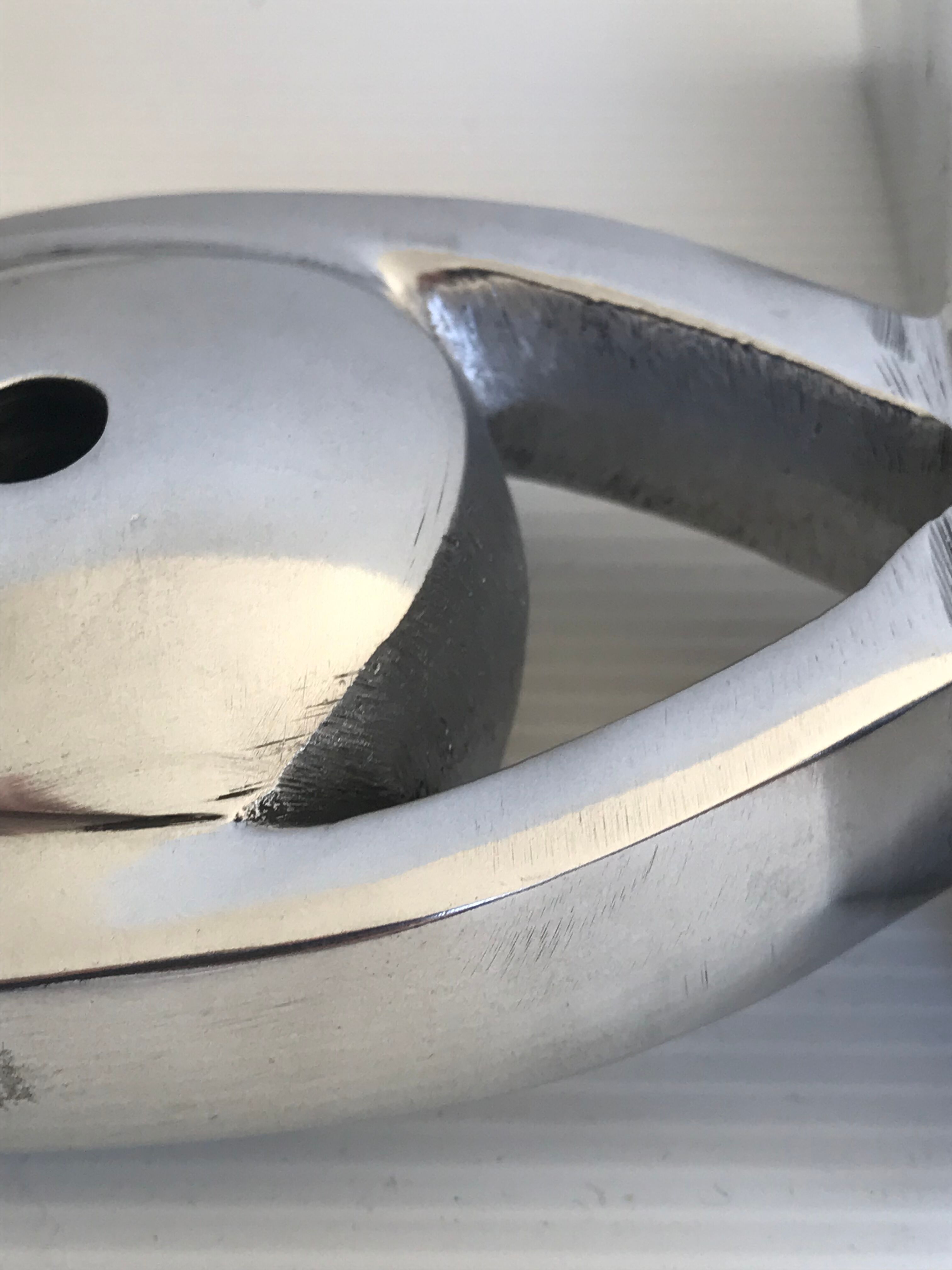 Cast aluminum book clambands