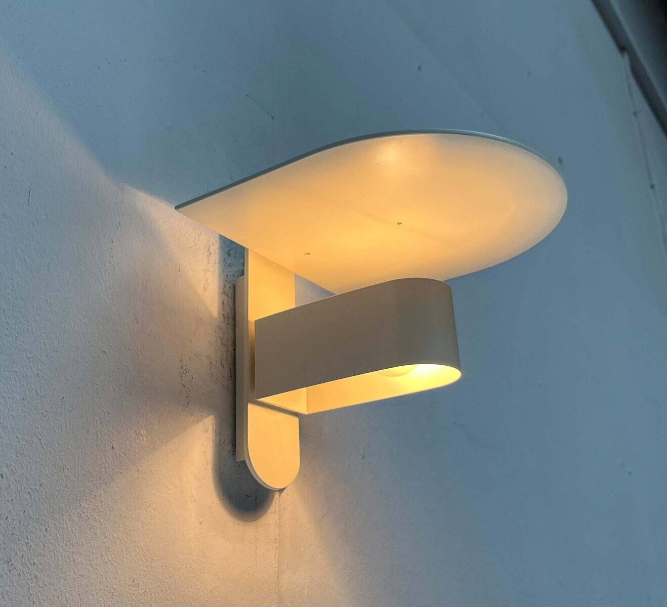 Mid-Century Modern Danish Minimalist Model 3020 Kasket Wall Lamp by Jørgen Klinkby for Lyskaer, 1960s