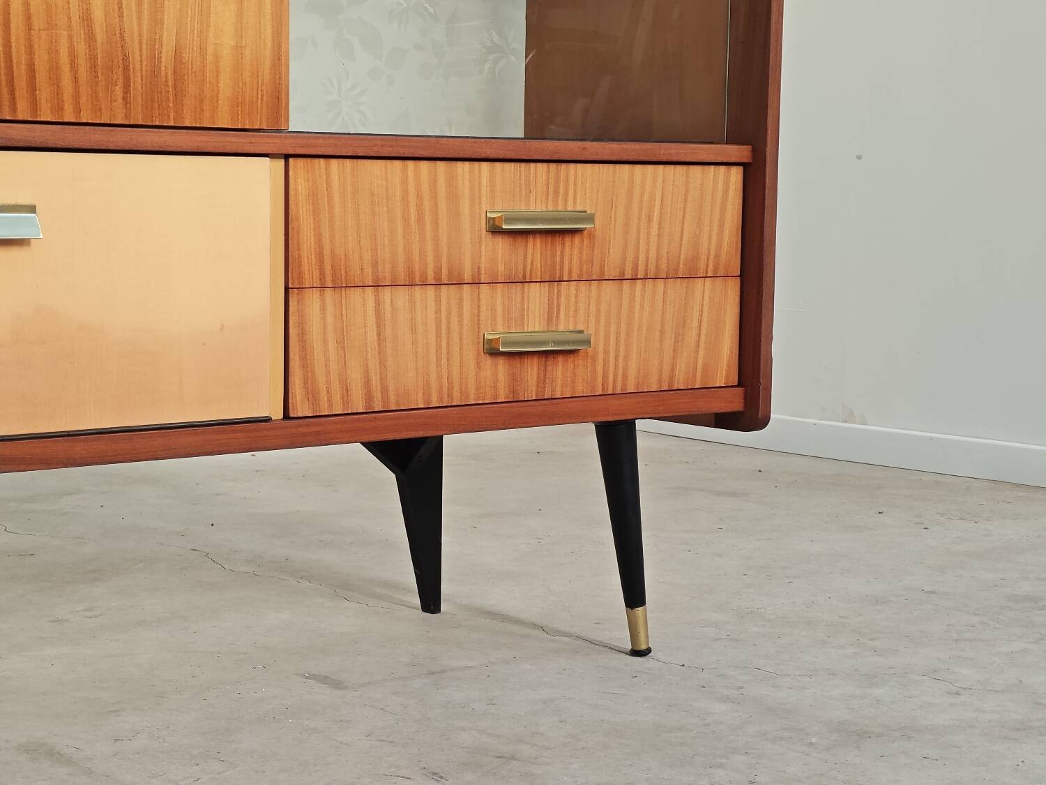 East German sideboard/glass cabinet from the 1960s
