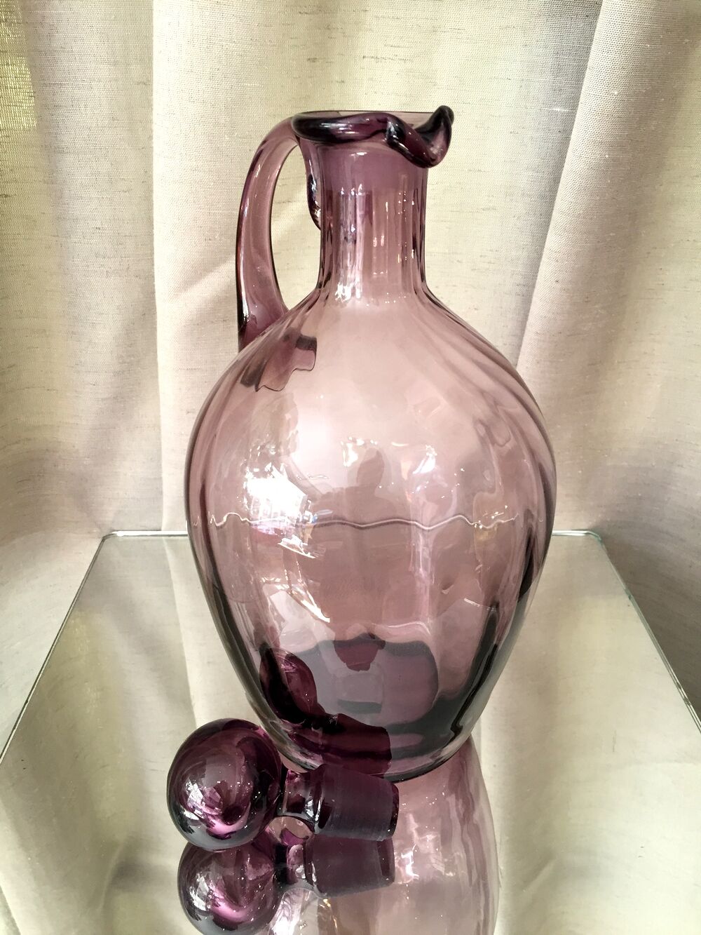 Liquor or drop service in hartzwiller crystal of purple color