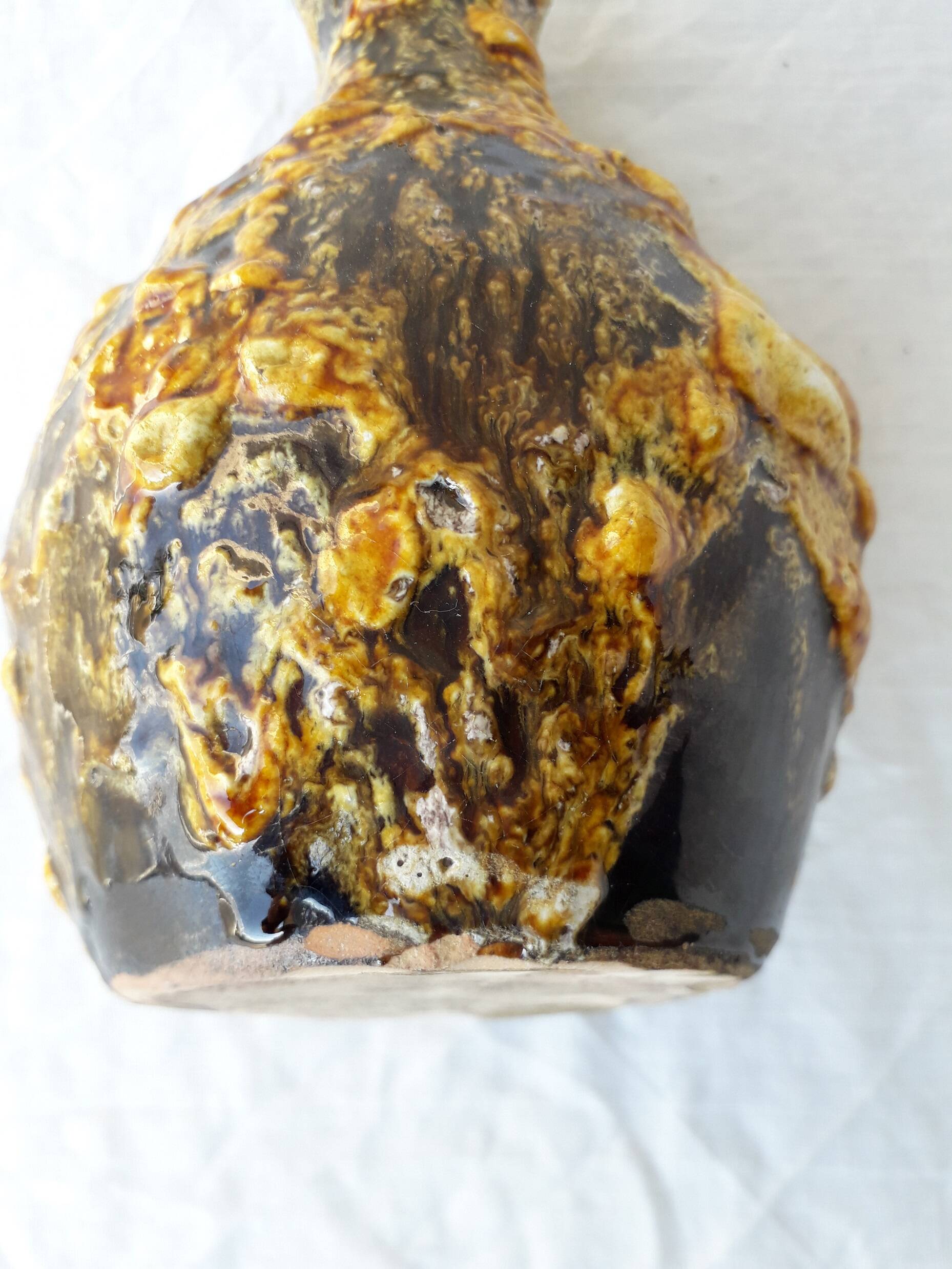 Vase en céramique fat lava