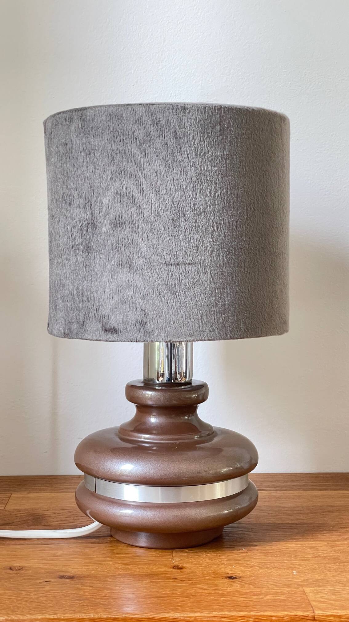 Ceramic lamp with aluminum rim 70s