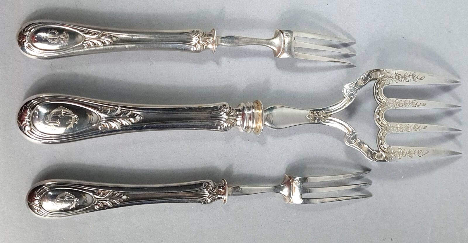 10 silver serving cutlery, Minerva hallmark + rosewood case, 19th century. C730