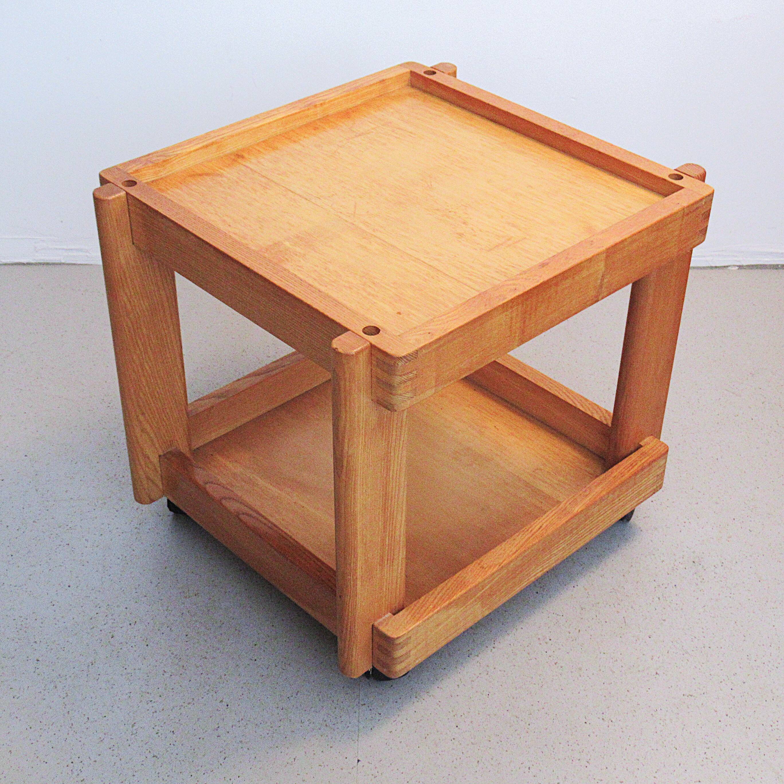 Table d'appoint cubique scandinave circa 1970