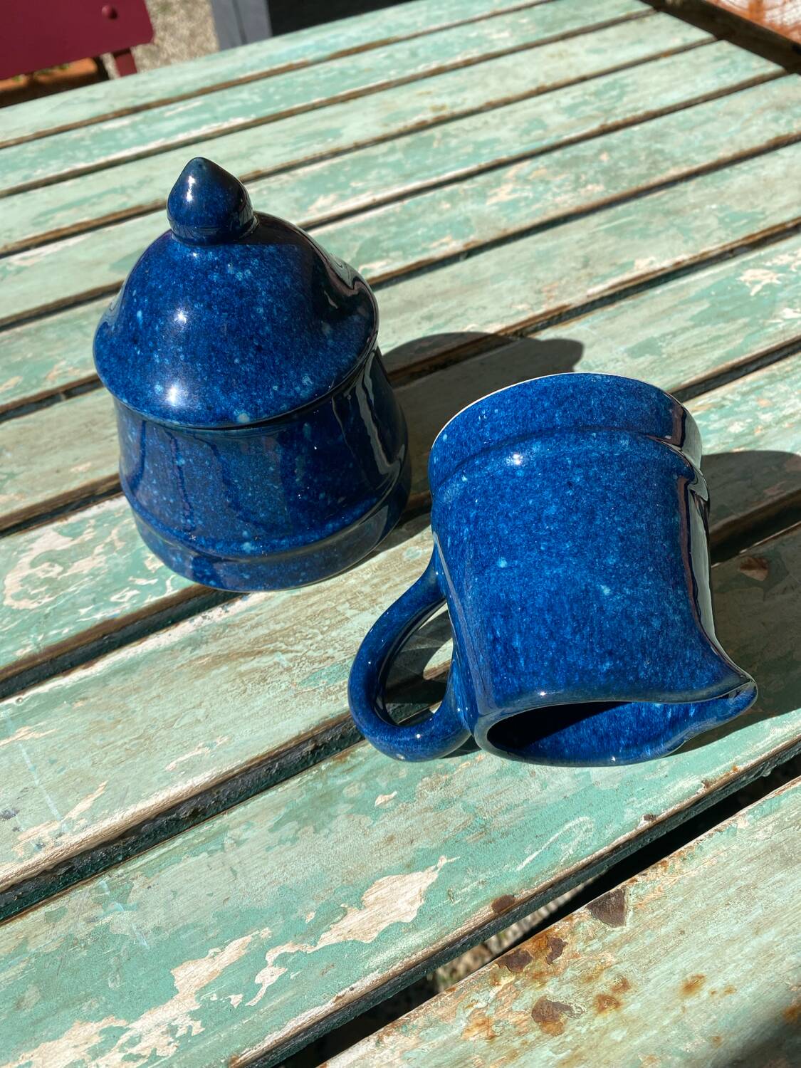Sucrier et pot à lait bleu en céramique