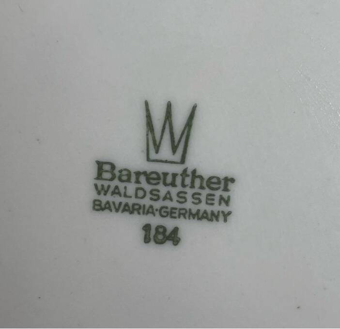 Set of 4 Bavarian porcelain plates.
