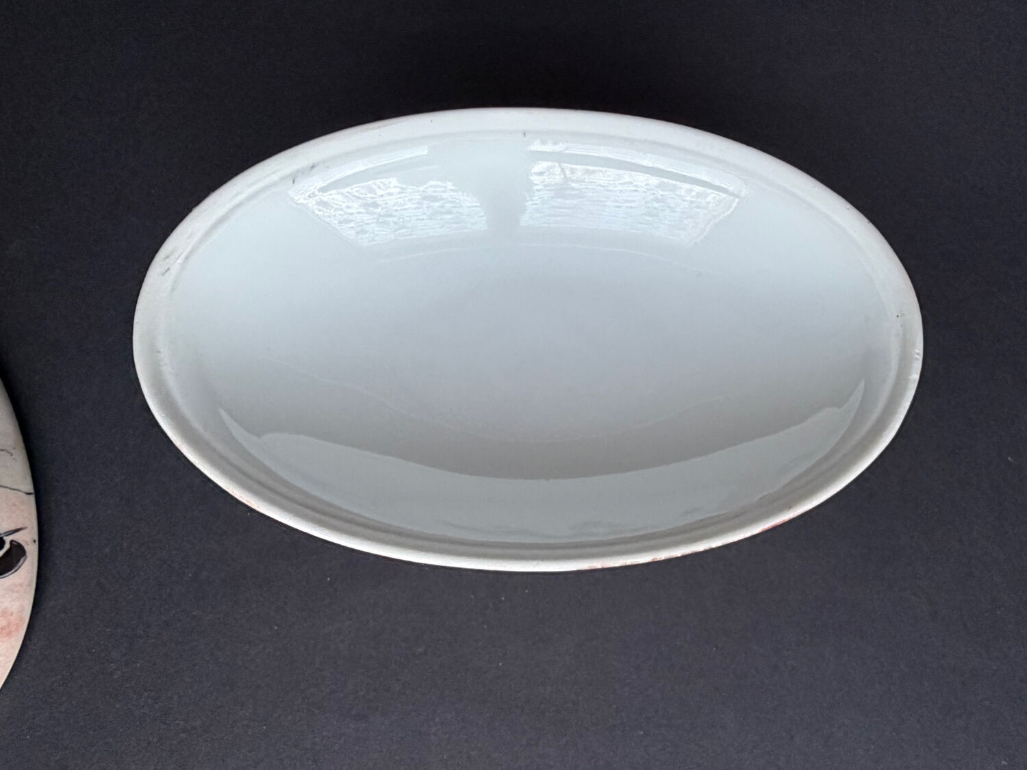 Earthenware bonbonnière